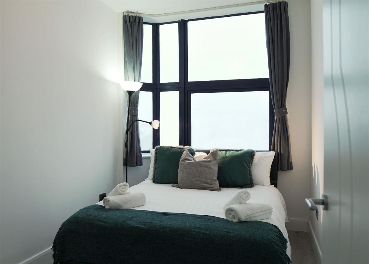 Sapphire House Apartments テルフォード エクステリア 写真