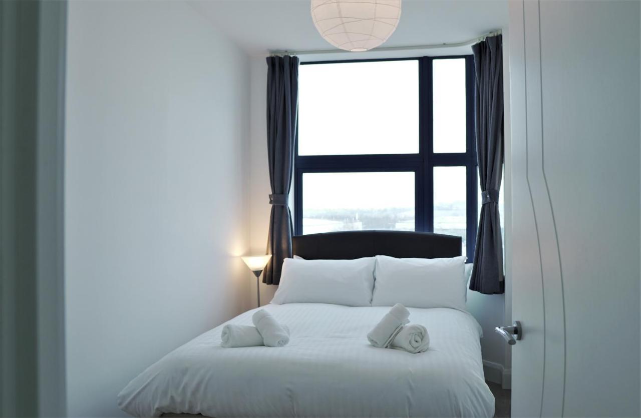 Sapphire House Apartments テルフォード エクステリア 写真
