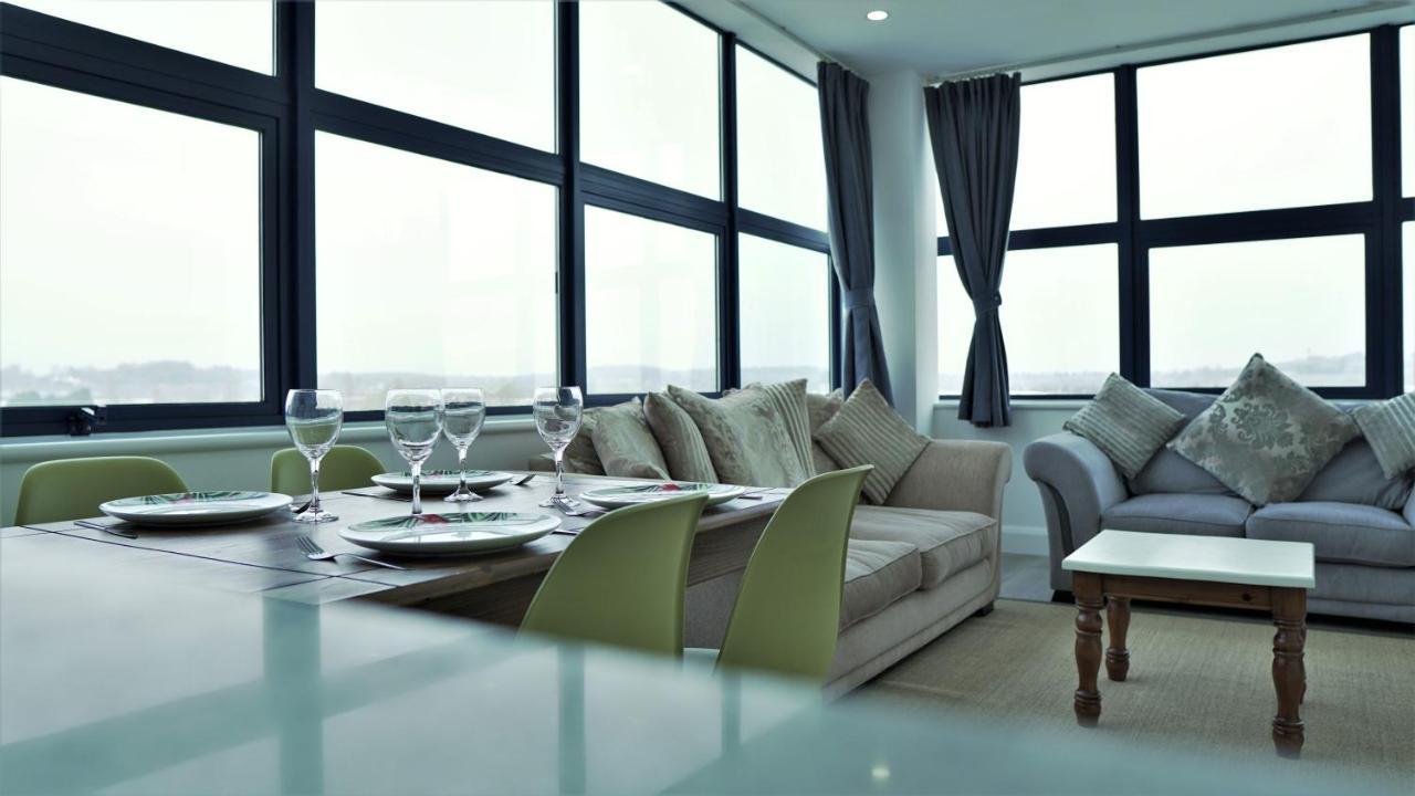 Sapphire House Apartments テルフォード エクステリア 写真