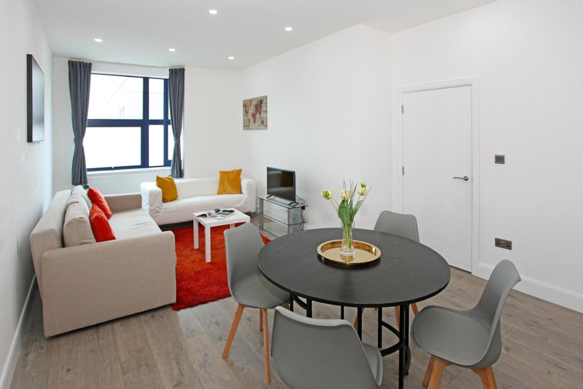 Sapphire House Apartments テルフォード エクステリア 写真